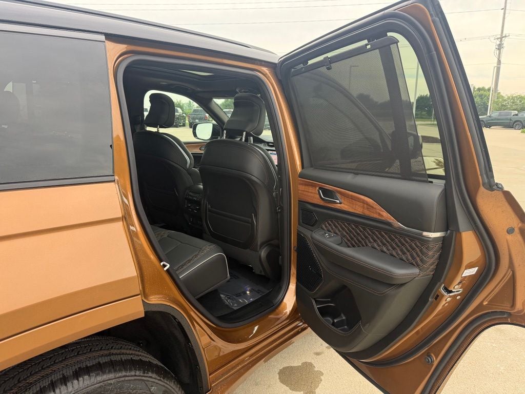 2026 Jeep Grand Cherokee GRAND CHEROKEE SUMMIT 4X4