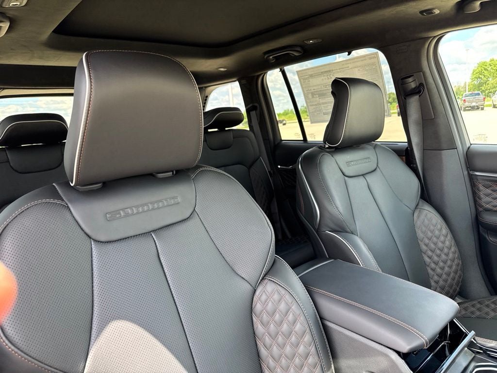 2026 Jeep Grand Cherokee GRAND CHEROKEE SUMMIT 4X4
