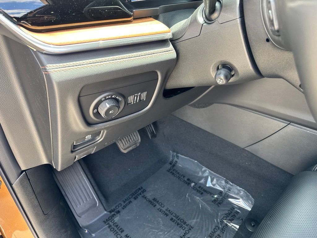 2026 Jeep Grand Cherokee GRAND CHEROKEE SUMMIT 4X4