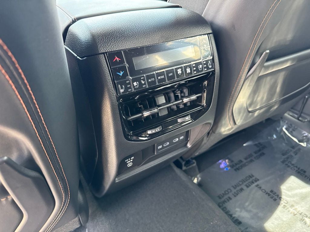 2026 Jeep Grand Cherokee GRAND CHEROKEE SUMMIT 4X4