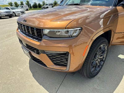2026 Jeep Grand Cherokee GRAND CHEROKEE SUMMIT 4X4