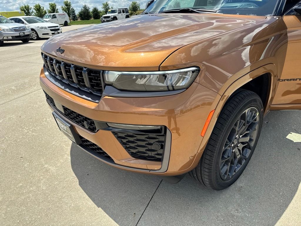 2026 Jeep Grand Cherokee GRAND CHEROKEE SUMMIT 4X4
