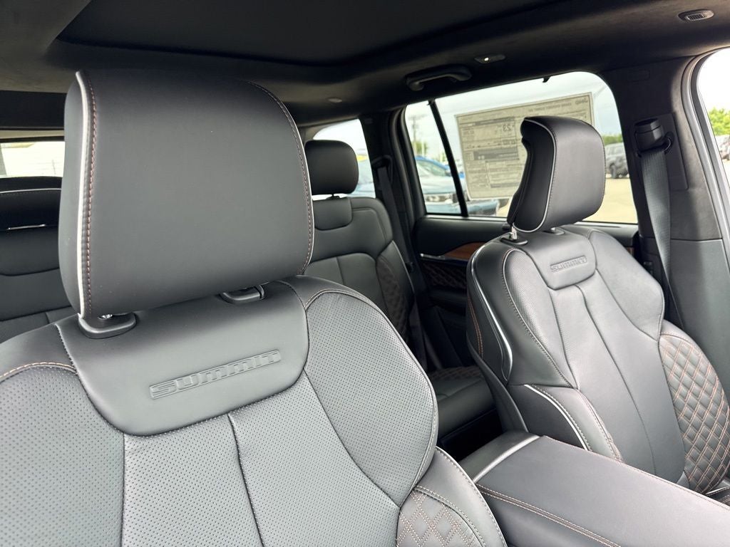 2026 Jeep Grand Cherokee GRAND CHEROKEE SUMMIT 4X4