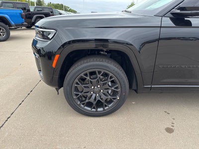 2026 Jeep Grand Cherokee GRAND CHEROKEE SUMMIT 4X4