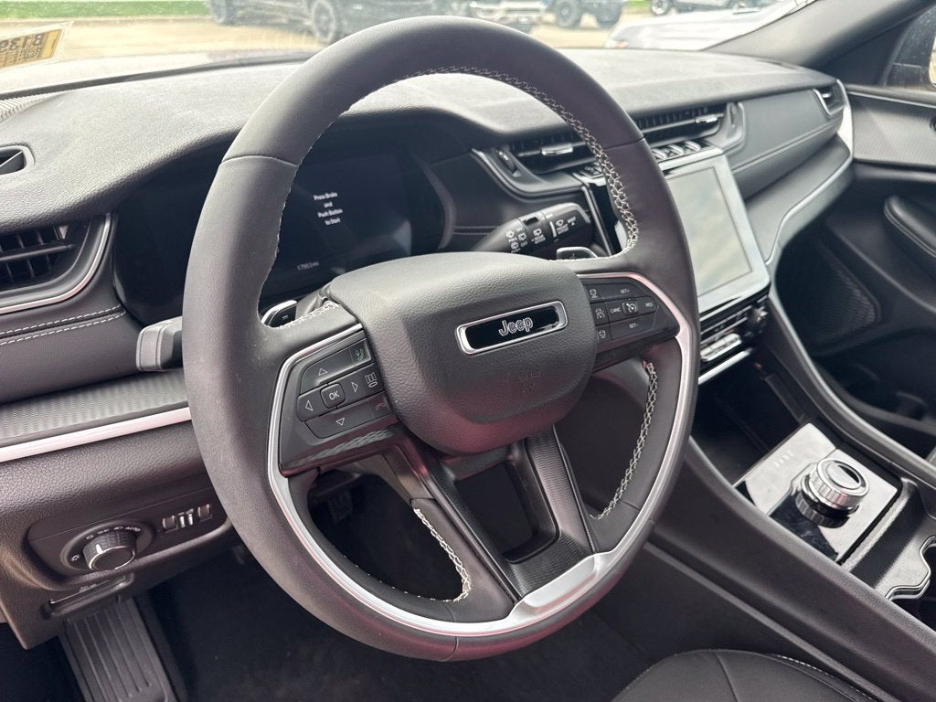 2025 Jeep Grand Cherokee L Laredo 4x4