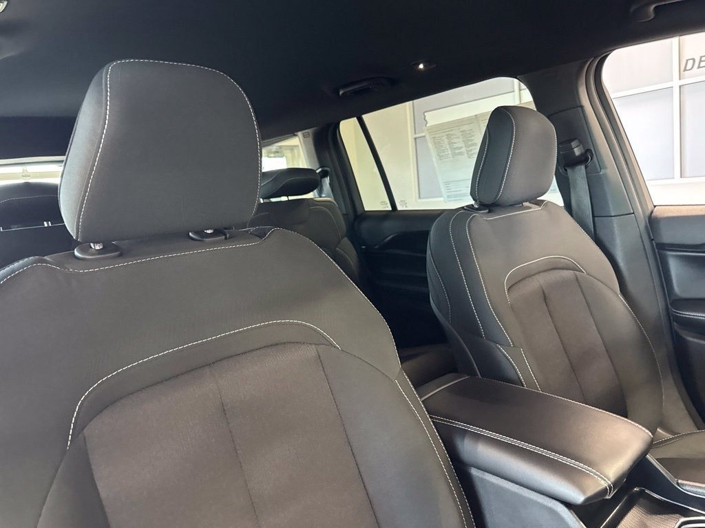 2025 Jeep Grand Cherokee L Laredo 4x4