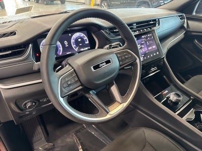 2025 Jeep Grand Cherokee L Laredo 4x4