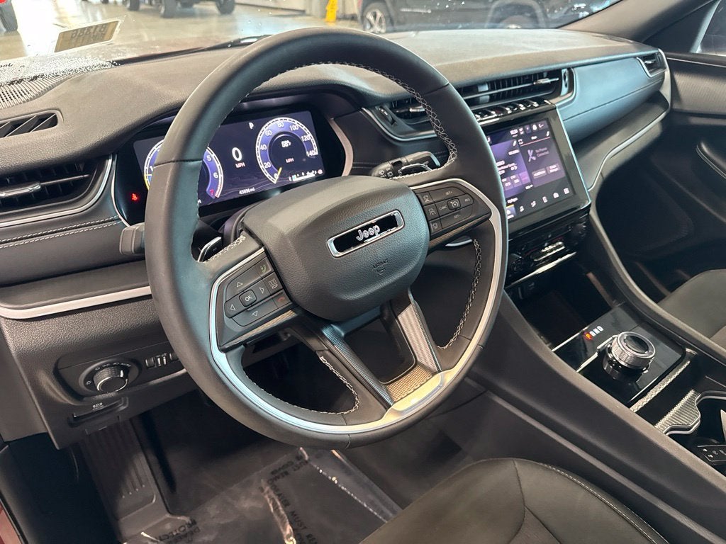2025 Jeep Grand Cherokee L Laredo 4x4
