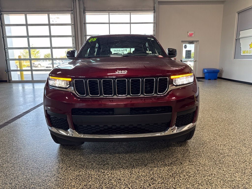 2025 Jeep Grand Cherokee L Laredo 4x4