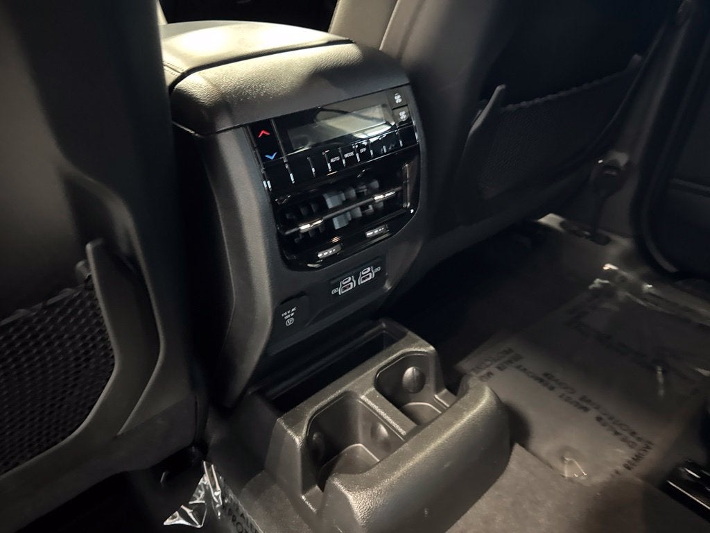 2025 Jeep Grand Cherokee L Laredo 4x4