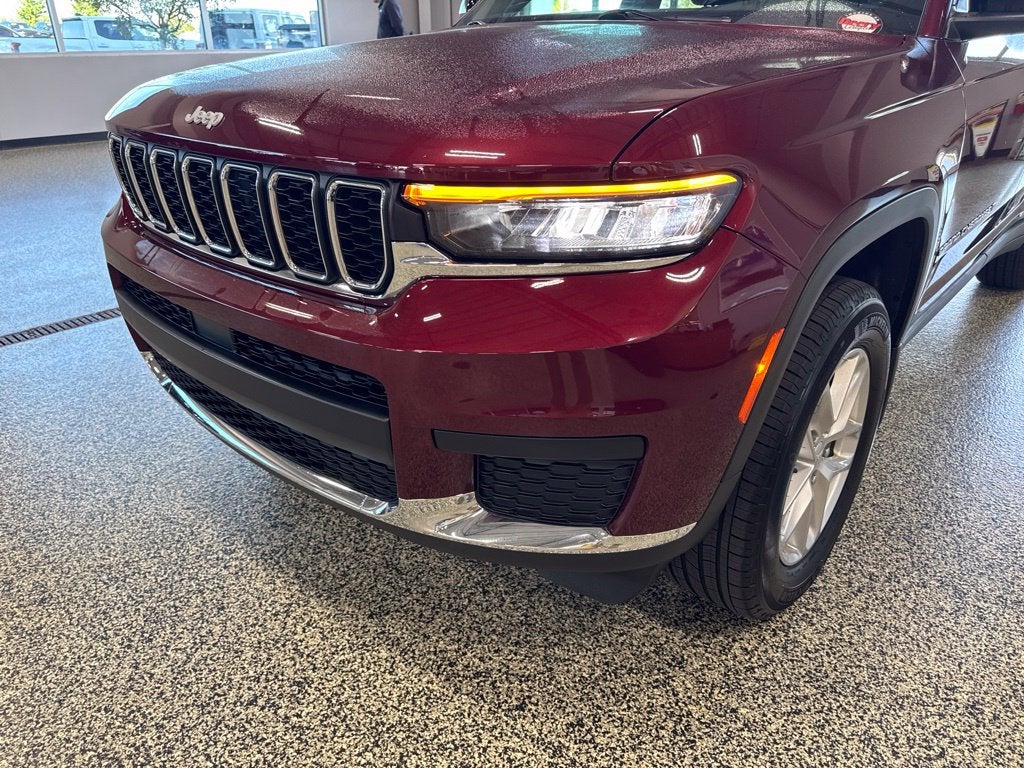 2025 Jeep Grand Cherokee L Laredo 4x4