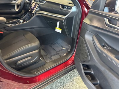 2026 Jeep Grand Cherokee GRAND CHEROKEE L LAREDO X 4X4