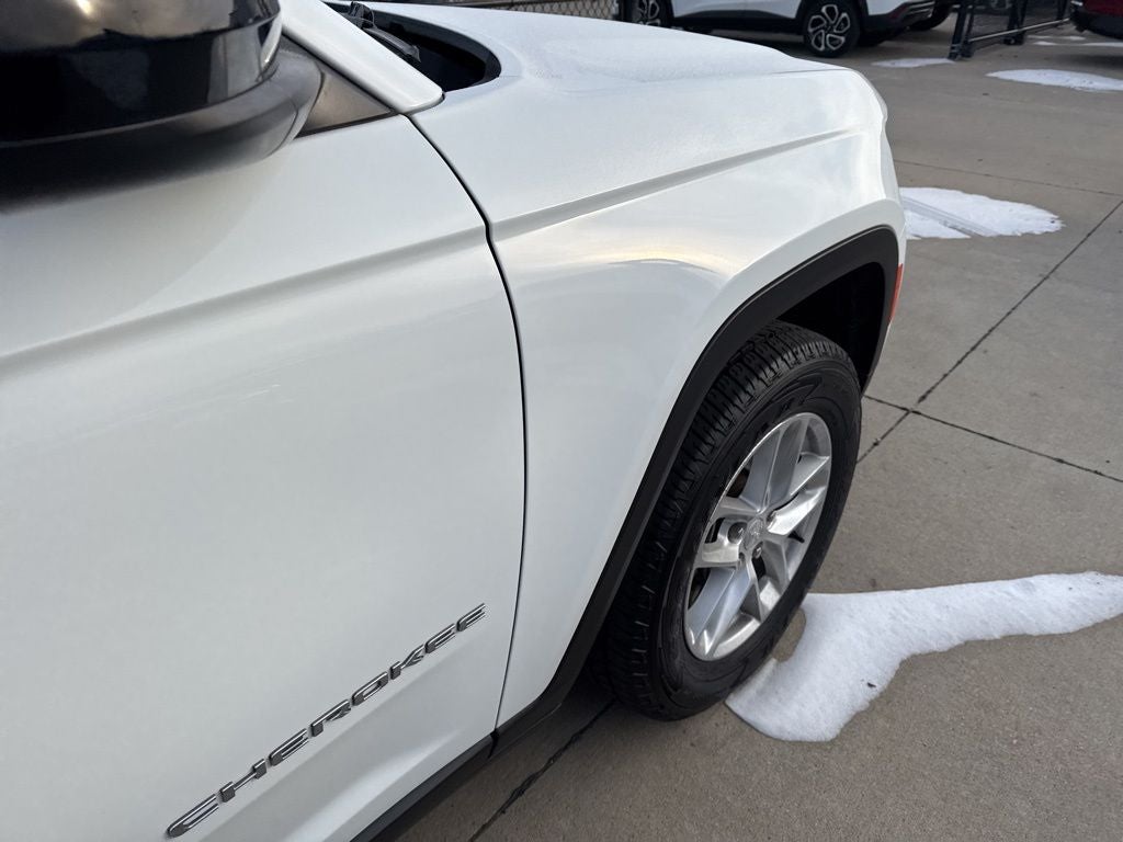 2022 Jeep Grand Cherokee L Laredo 4x4