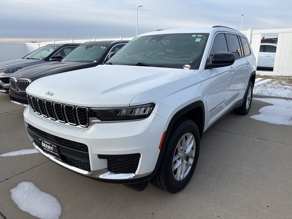 2022 Jeep Grand Cherokee L Laredo 4x4