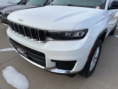 2022 Jeep Grand Cherokee L Laredo 4x4