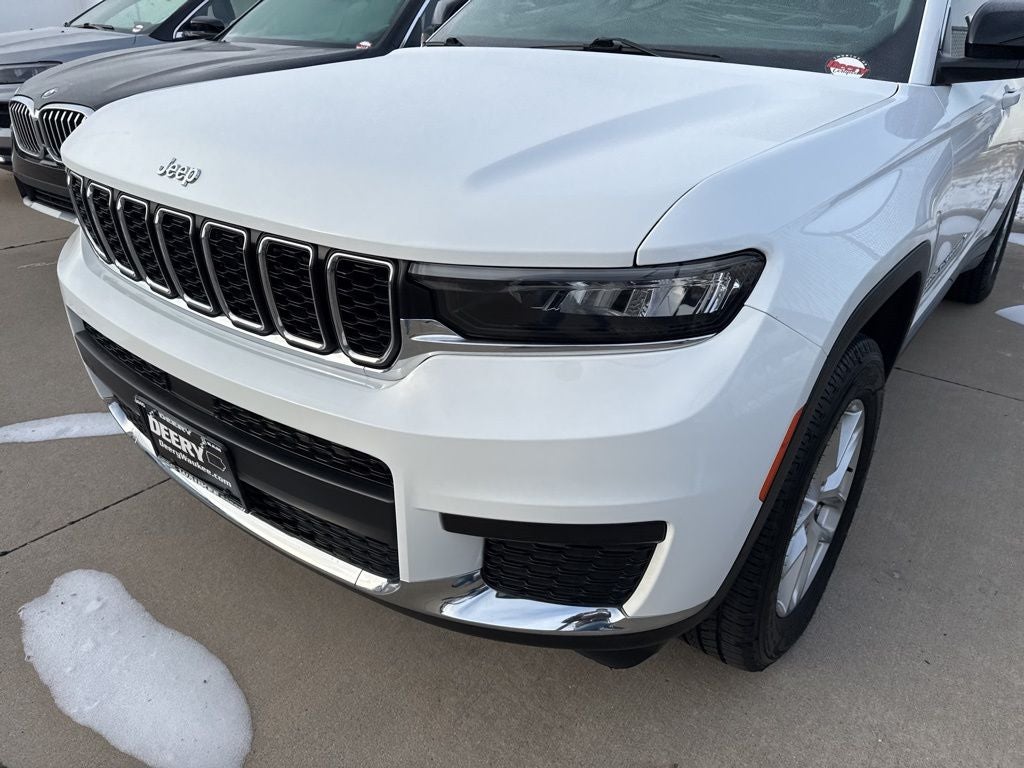 2022 Jeep Grand Cherokee L Laredo 4x4