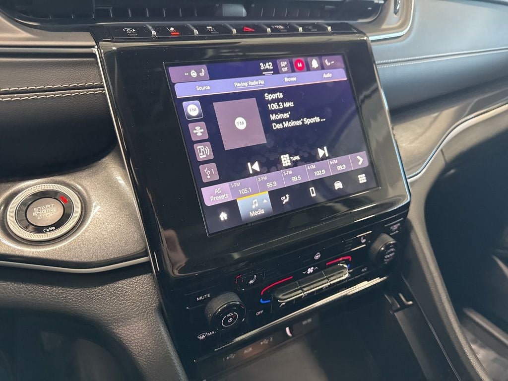 2023 Jeep Grand Cherokee L Laredo 4x4