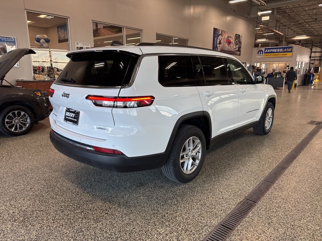 2023 Jeep Grand Cherokee L Laredo 4x4