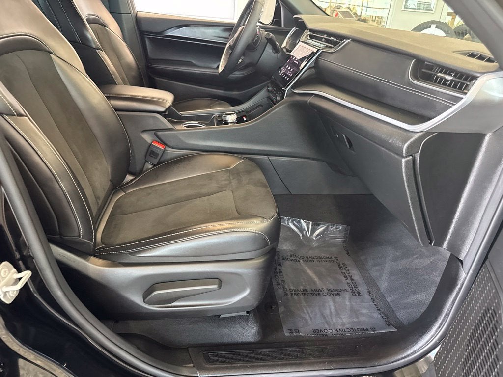 2025 Jeep Grand Cherokee L Altitude X 4x4