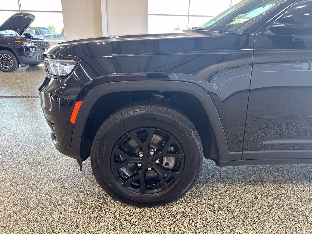 2025 Jeep Grand Cherokee L Altitude X 4x4