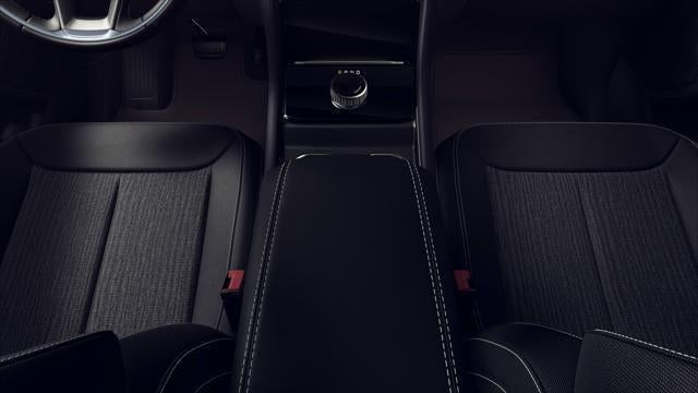 2026 Jeep Grand Cherokee GRAND CHEROKEE L LAREDO X 4X4