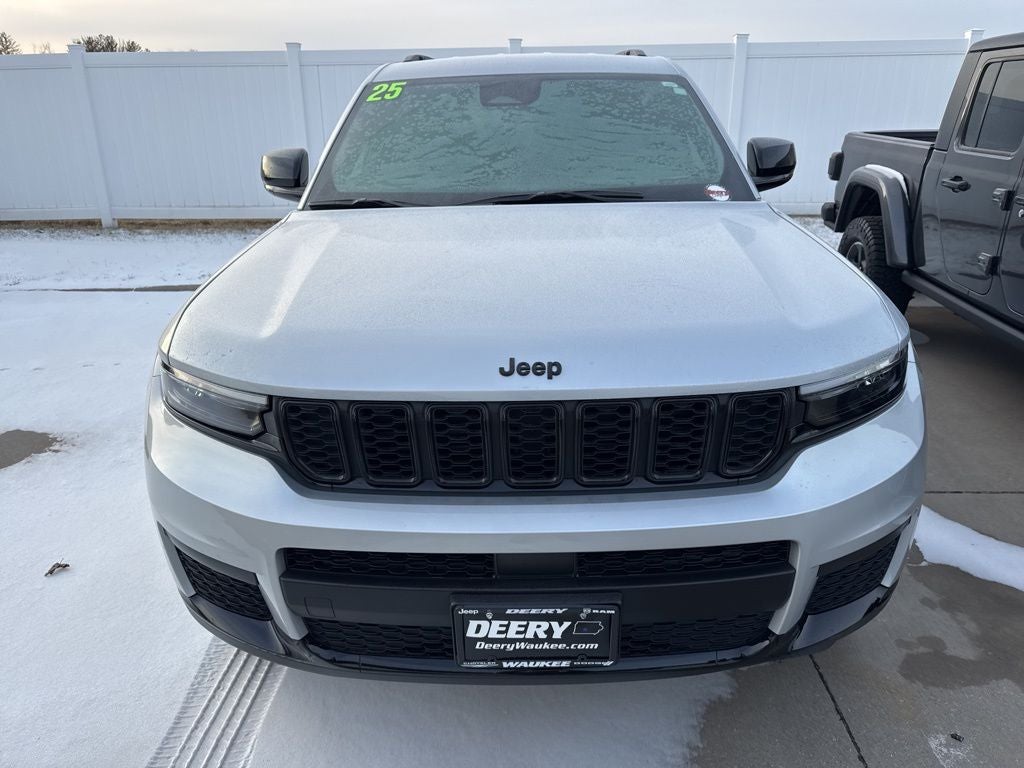 2025 Jeep Grand Cherokee L Altitude 4x4