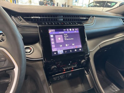 2025 Jeep Grand Cherokee L Altitude 4x4