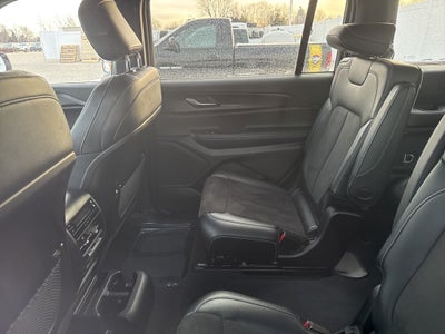 2025 Jeep Grand Cherokee L Altitude 4x4