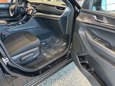 2026 Jeep Grand Cherokee GRAND CHEROKEE L LAREDO X 4X4