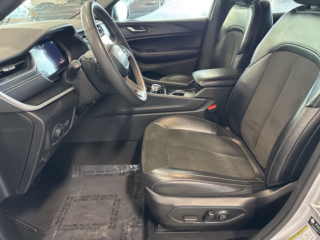 2024 Jeep Grand Cherokee L Altitude 4x4