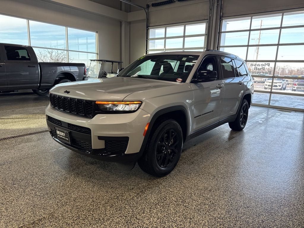 2024 Jeep Grand Cherokee L Altitude 4x4