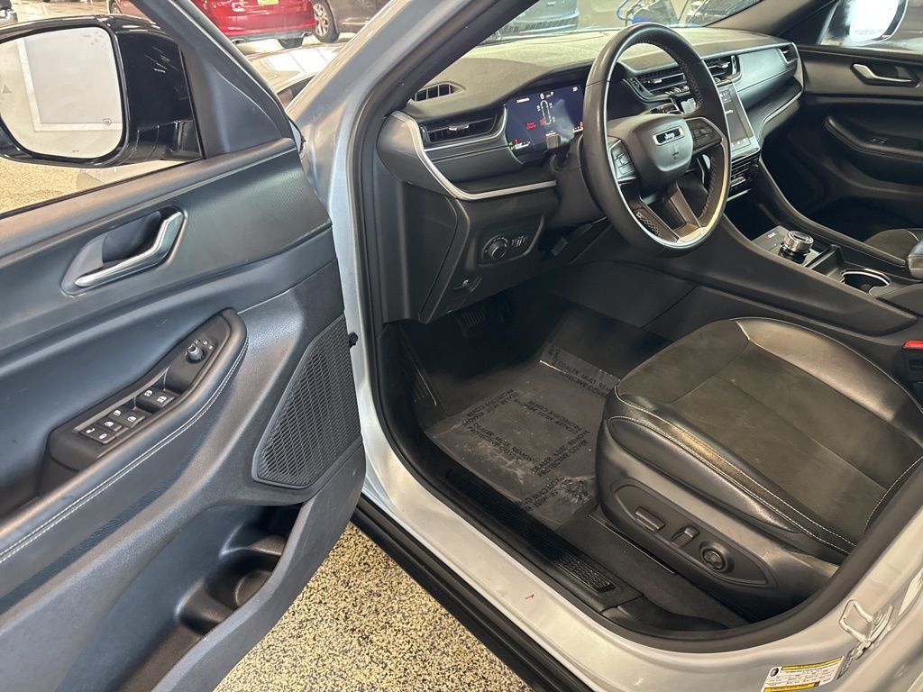 2024 Jeep Grand Cherokee L Altitude 4x4