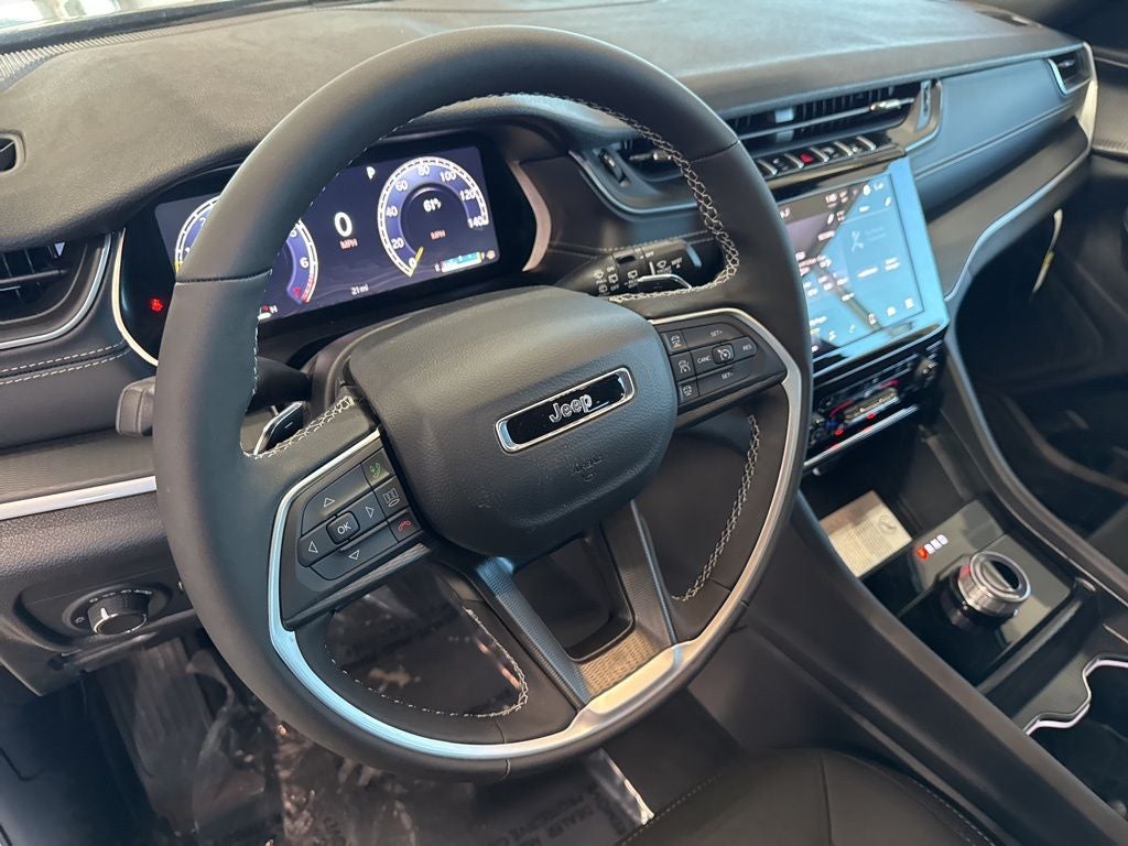 2026 Jeep Grand Cherokee GRAND CHEROKEE L LAREDO X 4X4