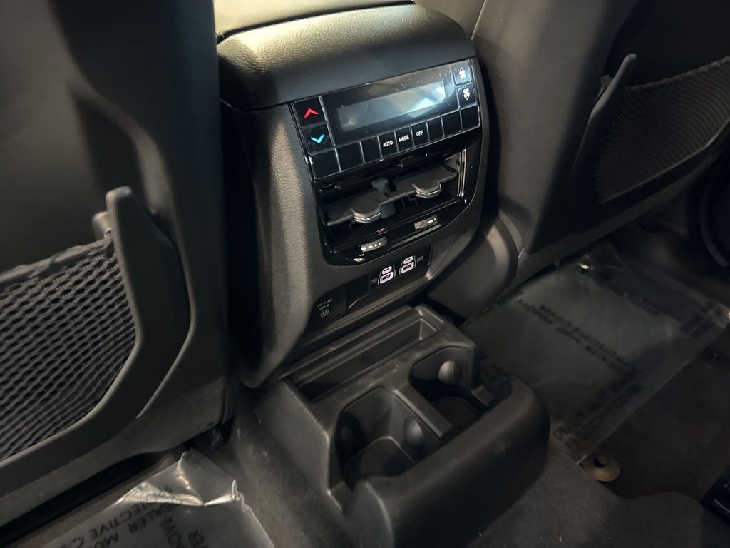 2026 Jeep Grand Cherokee GRAND CHEROKEE L LAREDO X 4X4