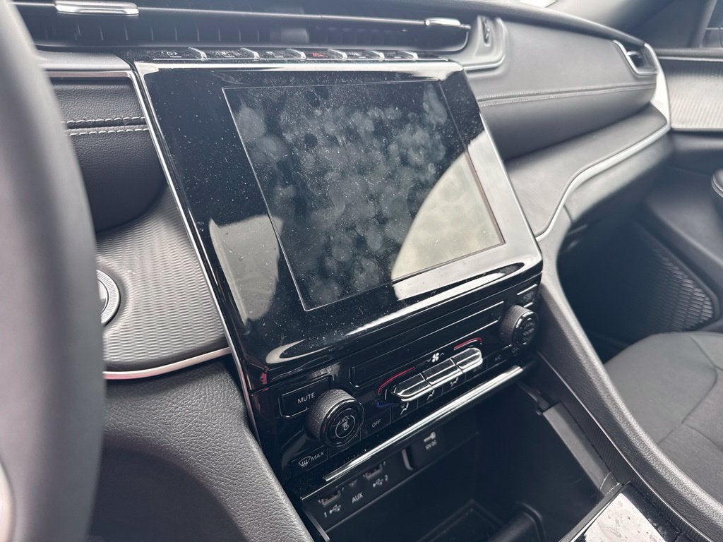 2025 Jeep Grand Cherokee L Laredo X 4x4