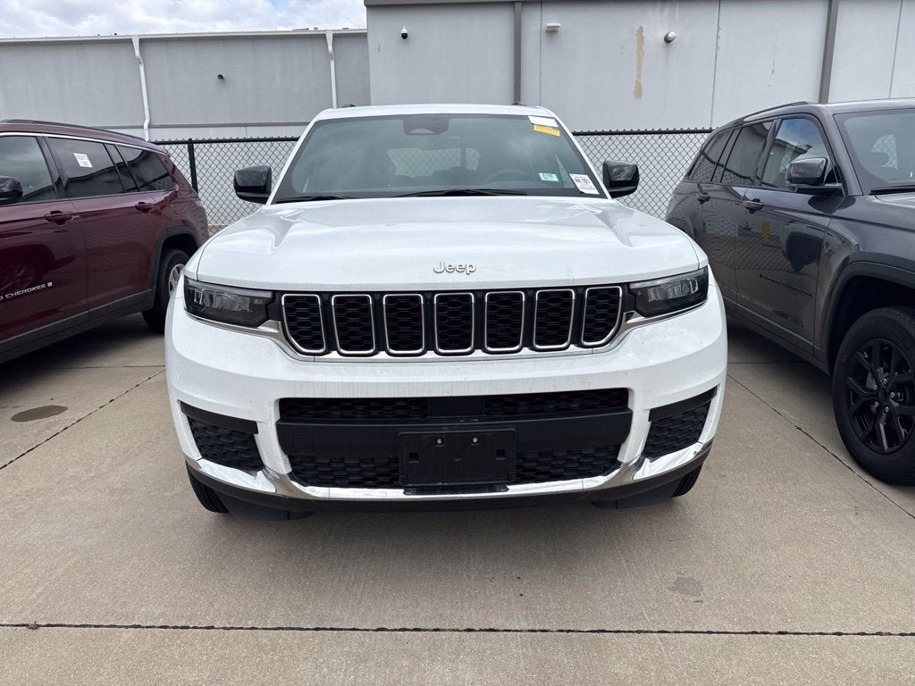 2025 Jeep Grand Cherokee L Laredo X 4x4