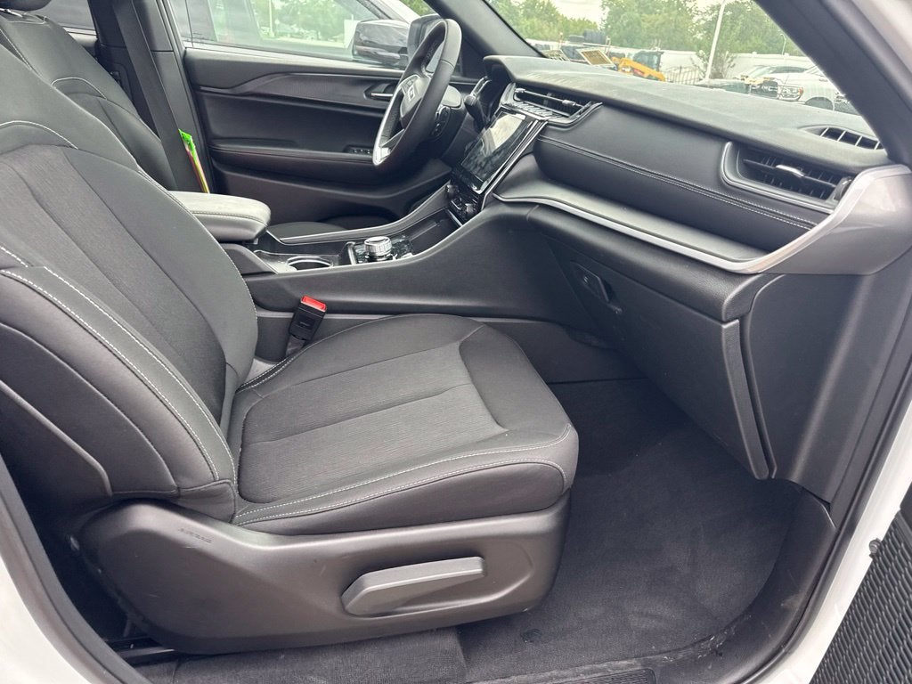 2025 Jeep Grand Cherokee L Laredo X 4x4