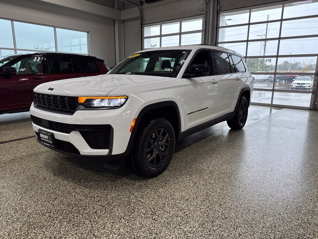 2027 Jeep Grand Cherokee GRAND CHEROKEE L LAREDO ALTITUDE 4X4