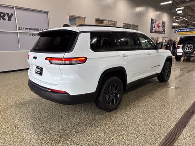 2027 Jeep Grand Cherokee GRAND CHEROKEE L LAREDO ALTITUDE 4X4