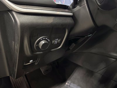 2027 Jeep Grand Cherokee GRAND CHEROKEE L LAREDO ALTITUDE 4X4
