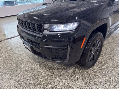 2027 Jeep Grand Cherokee GRAND CHEROKEE L LAREDO ALTITUDE 4X4