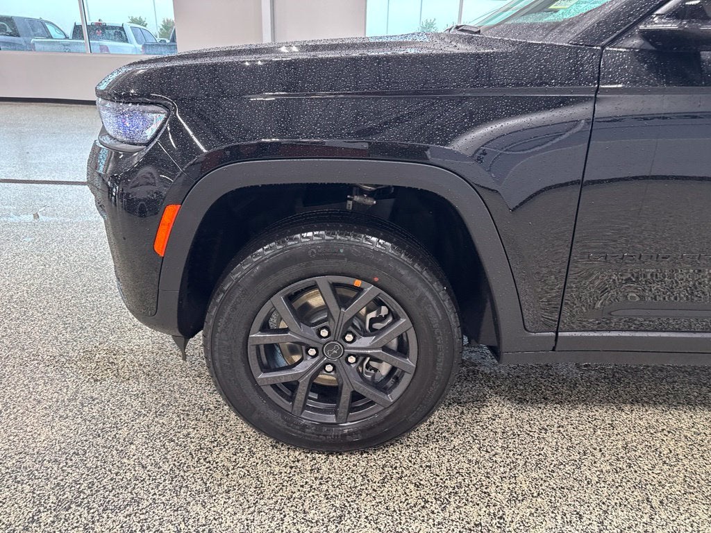 2027 Jeep Grand Cherokee GRAND CHEROKEE L LAREDO ALTITUDE 4X4