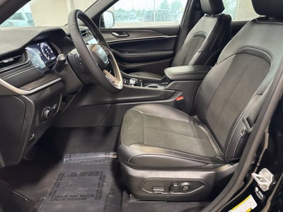 2027 Jeep Grand Cherokee GRAND CHEROKEE L LAREDO ALTITUDE 4X4