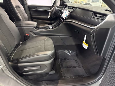 2027 Jeep Grand Cherokee GRAND CHEROKEE L LAREDO ALTITUDE 4X4