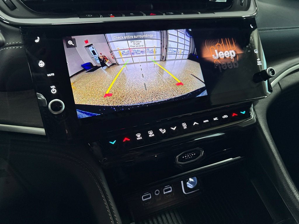2027 Jeep Grand Cherokee GRAND CHEROKEE L LAREDO ALTITUDE 4X4