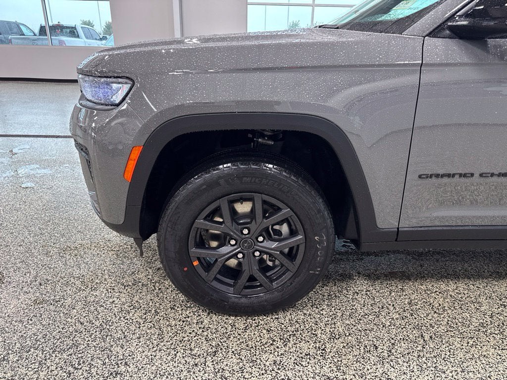 2027 Jeep Grand Cherokee GRAND CHEROKEE L LAREDO ALTITUDE 4X4