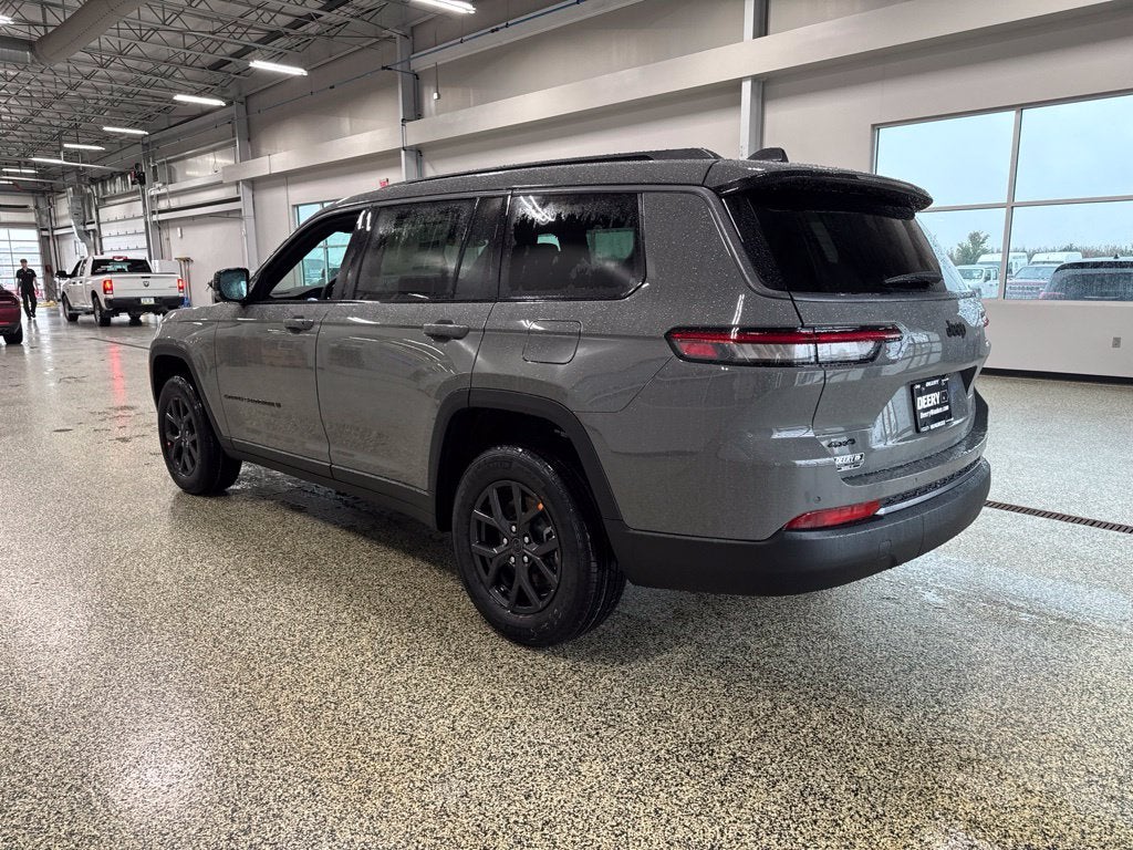 2027 Jeep Grand Cherokee GRAND CHEROKEE L LAREDO ALTITUDE 4X4