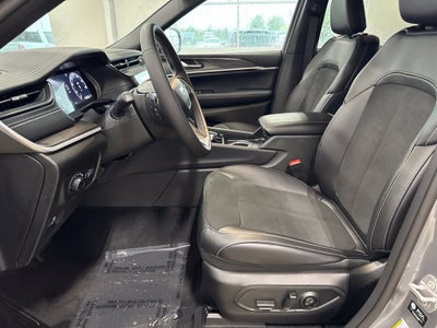 2027 Jeep Grand Cherokee GRAND CHEROKEE L LAREDO ALTITUDE 4X4