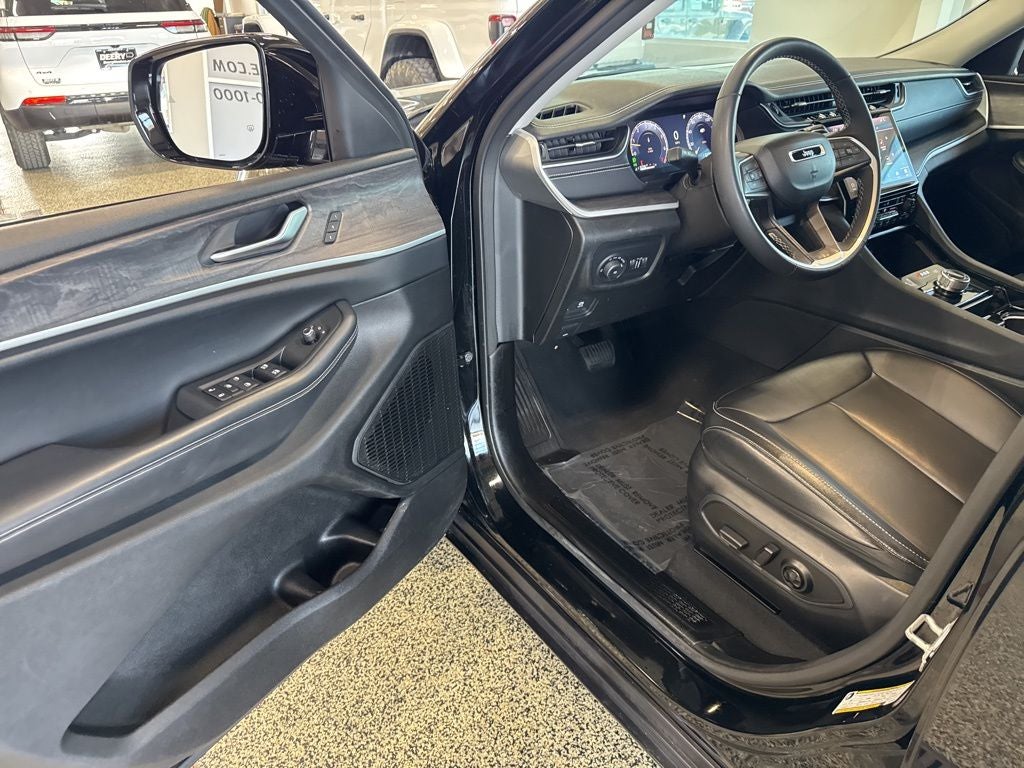 2023 Jeep Grand Cherokee L Limited 4x4