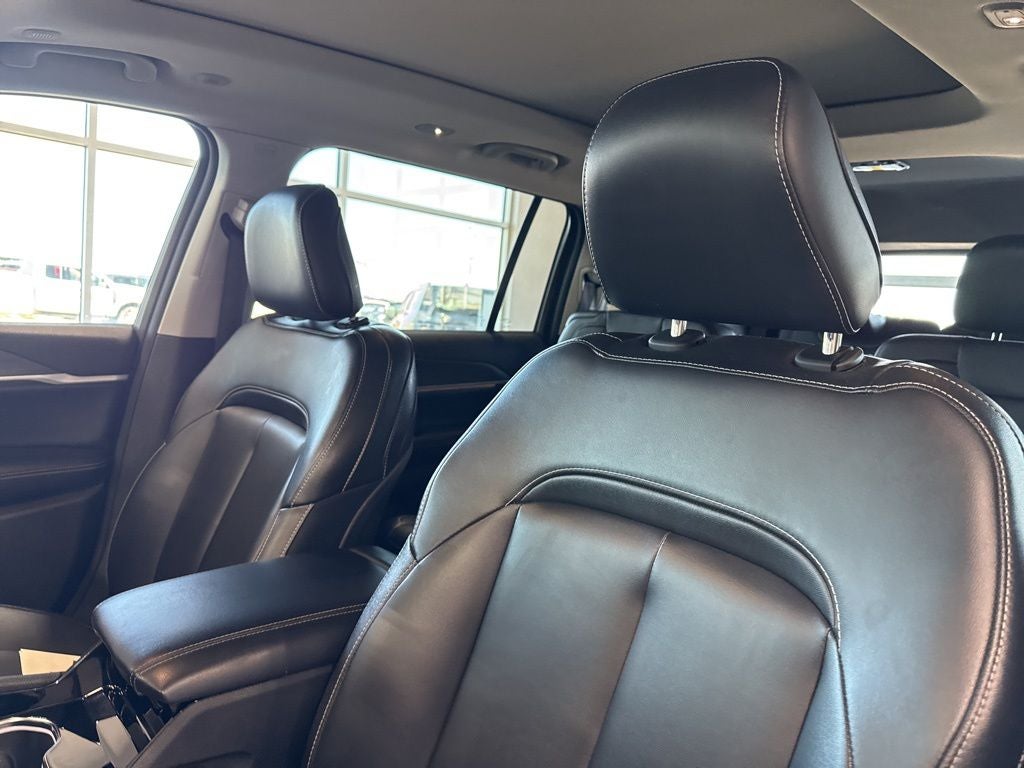 2023 Jeep Grand Cherokee L Limited 4x4